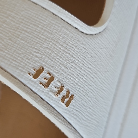 Reef Slides - Picture 3 of 4